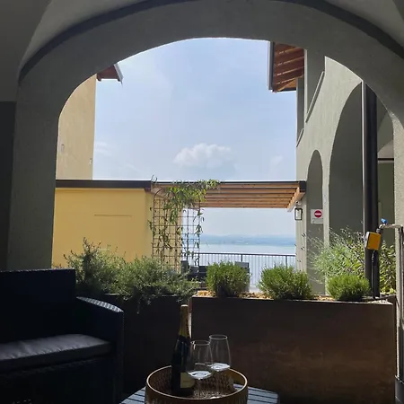 Terrazza Sulle Mura Sole Apartment Predore